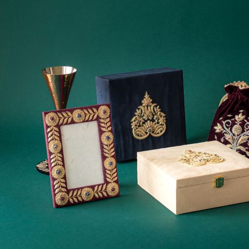 natural and artistic